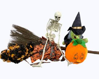 2270xx - Assorted Halloween Decor
