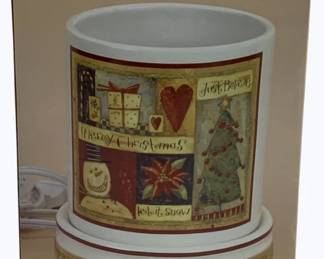 4032x - Dennis East Electric Jar Candle Warmer in Box used as-is electric/electronic item, no guarantee all components are present, untested.
