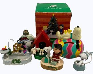 4019 - Assorted Snoopy Christmas Ornaments
