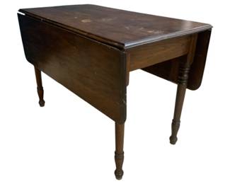 2498 - Vintage Turned Leg Drop Leaf Table 29 x 49 x 42 (opened)
