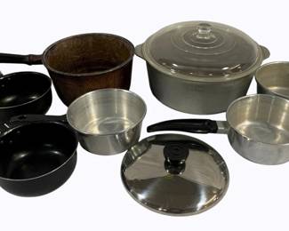 4151 - Lot of Assorted Pots
