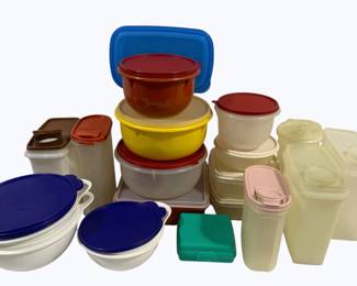 4210 - Lot of Assorted Vintage Tupperware
