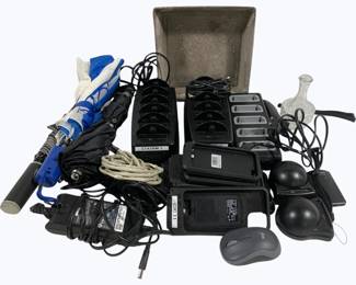2941 - Assorted Items used as-is electric/electronic/mechanical item - no guarantee all components, untested.
