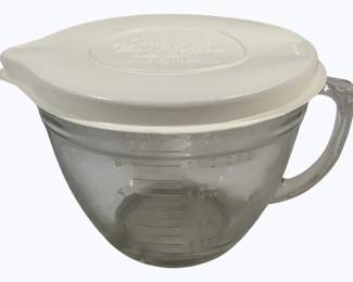 4208 - Pampered Chef Batter Bowl w/ lid - 8 cups
