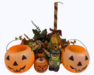 2197 - Assorted Halloween Decor
