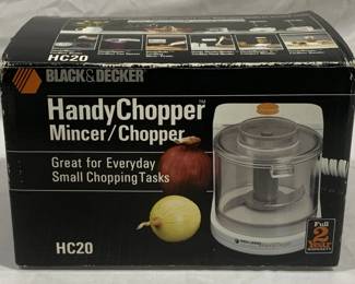 4125 - Black & Decker Handy Chopper in Box as-is electric/electronic item, no guarantee all components are present, untested.

