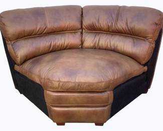 2686 - Leather Italia Corner Leather Section 38 x 68 x 38
