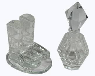 3117 - 2 Crystal Items
