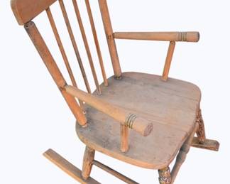 2282x - Wood Rocker - 16 x 22 x 28
