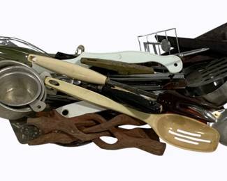 2081 - Lot of Assorted Items
