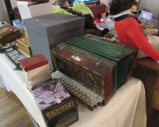 MOP button accordian