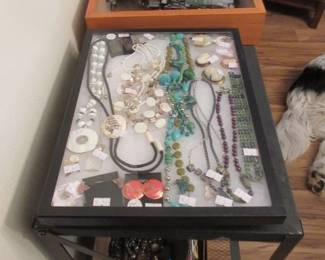 Cameos, vintage jewelry