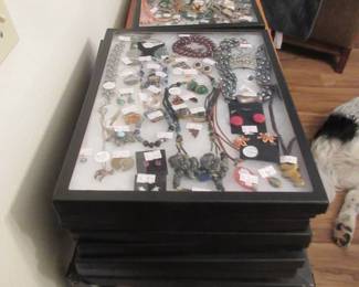 Vintage and artisan jewelry