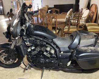 1993 YAMAHA VMAX VIN: JYA2WEE07PA035583 Color: BLACK 1993 YAMAHA VMAX MOTORCYCLE