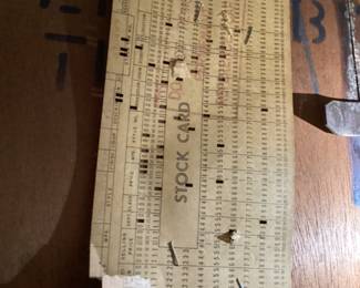 MID CENTURY MAHOGANY DROP LEAF DINING TABLE w PULL PIN SEPARATION FOR LEAF NO SHIPPING PICKUP ONLY