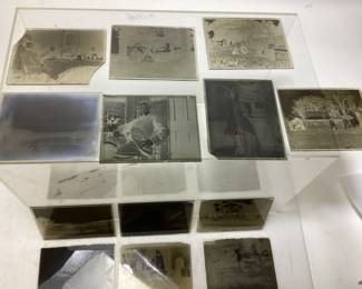 GROUP OF ANTIQUE GLASS PHOTOGRAPHIC NEGATIVES