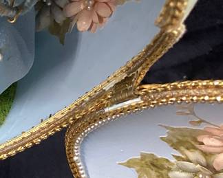 VTG. FABERGE STYLE HAND DECORATED VICTORIAN LADY DIORAMA OSTRICH EGG, FLORAL ACCENTS, ORNATE GOLD TONE STAND, 9.25in H, ONE OF A KIND, HINGE NEEDS MINOR REPAIR NO SHIPPING PICKUP ONLY