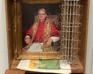 VTG. TABLE LALMPS, FRAMED POPE PICTURE, ICE BUCKET, PRINTS