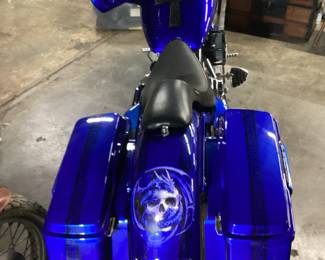 2021 HARLEY DAVIDSON VIN: 4EMEW2E3YN151010 Color: BLUE 2021 CUSTOM HARLEY DAVIDSON w REVTECH 6 SPEED TRANSMISSION, ENGINE CODE 58505 with 6 SPEED HIGHWAY TRANSMISSION, CUSTOM BLUE PAINT, AFTER MARKET GRIPS, CUSTOM RIMS, FREEDOM PERFORMANCE PIPES,