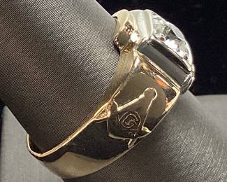 2-TONE 14KT GOLD DIAMOND RING, SIZE 8.5, 0.75ct EUROPEAN CUT CENTER DIAMOND, 0.12cts ADJACENT DIAMONDS, 6.9g TOTAL WEIGHT, GGA APPRAISAL $13,820.00