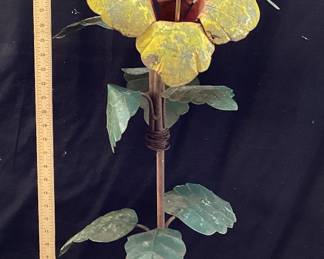 METAL HIBISCUS FLOWER YARD ART NO SHIPPING PICKUP ONLY