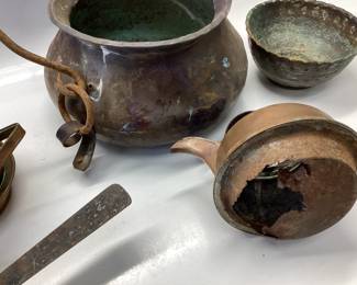 LARGE COPPER LOT, CAULDRON, POTS, BOWLS AND PLANTERS