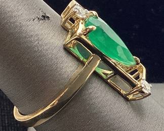 18KT YELLOW GOLD EMERALD & DIAMOND RING, SIZE 7.25 2.17ct EMERALD, 0.40cts DIAMONDS, 4.3g TOTAL WEIGHT, AIGL APPRAISAL $13,757.00