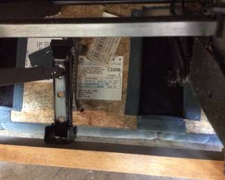 LA Z BOY RECLINER CHAIR NO SHIPPING PICKUP ONLY