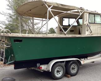 23ft 1995 PARKER OFFSHORE TRAWLER FISHING BOAT w CABIN & DUAL AXLE MAGIC TILT TRAILER, SOFT TOP BIMINI SHADE, BOAT NEEDS SOME DETAILING & NEW BATTERY, INBOARD ENGINE