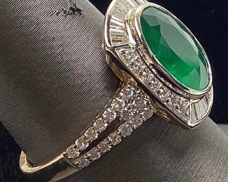 14KT 2-TONE GOLD EMERALD & DIAMOND RING, SIZE 7.25, 2.54ct EMERALD, 0.80cts DIAMONDS, 5.1g TOTAL WEIGHT, GGA APPRAISAL $20,840.00