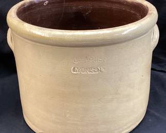 ANTIQUE J. FISHER & CO, LYONS, NY STONEWARE CROCK NO SHIPPING PICKUP ONLY
