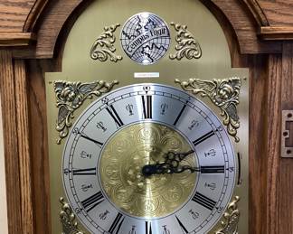 RAMCRAFT TEMPUS FUGIT GRANDFATHER CLOCK WITH WEIGHTS NO SHIPPING PICKUP ONLY