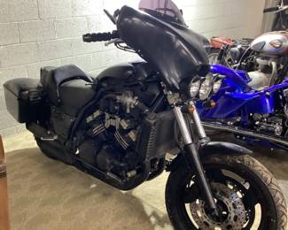 1993 YAMAHA VMAX VIN: JYA2WEE07PA035583 Color: BLACK 1993 YAMAHA VMAX MOTORCYCLE