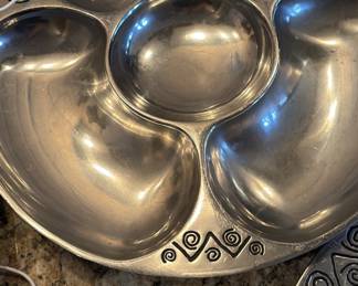 Wilton Armatele serving ounces- 3 different pieces available 