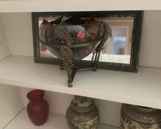 Metal base with bowl of potpurri