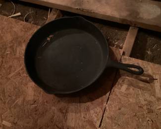 cast iron skillet