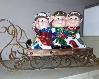Kringle express sleigh with elves