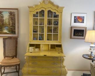 Gold French Provential Secretary