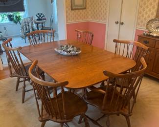 Ethan Allen Drop Leaf Dining Table (42"W x 28-1/2"H x 63"L with 2 Leaves 10" each) with Ethan Allen Heirloom Nutmeg Maple Fiddleback Windsor Dining Chairs (2 Armchairs & 4 Side Chairs)