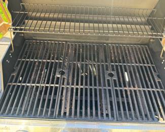 Char-Broil Classic 4-Burner Propane Gas Grill with Side Burner