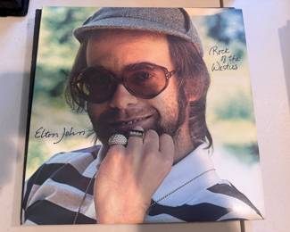 Elton John – Rock Of The Westies / MCA-2163