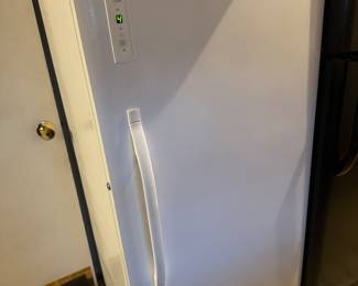 Kenmore 253.28432809 Upright Freezer