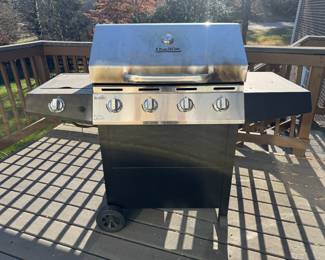 Char-Broil Classic 4-Burner Propane Gas Grill with Side Burner