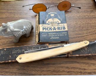 Example of some of the smalls in the sale