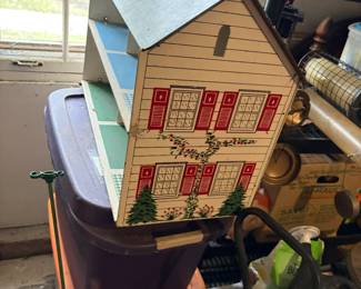 Old composite doll house 