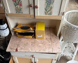 small child kitchen cabinet 