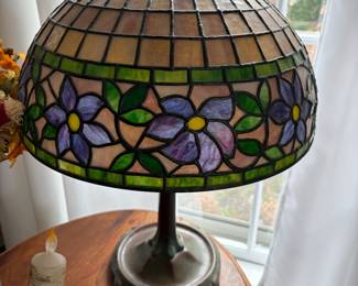 Tiffany style lamp - old 