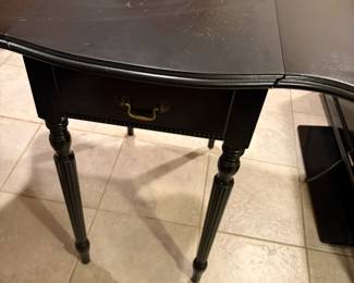 Drop leaf table $45