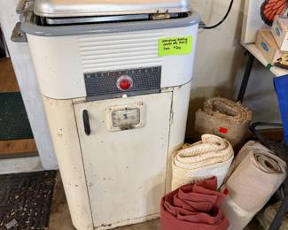 Westinghouse Roasting Cabinet with warming plate 