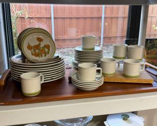 Vintage Meadowbrook Stoneware dinnerware, "Spring Collection" Orange Tulips